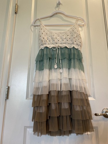 J Gee women’s L/XL sleeveless Sundress, pretty crochet & tulle, Adjustable Strap - Picture 2 of 12