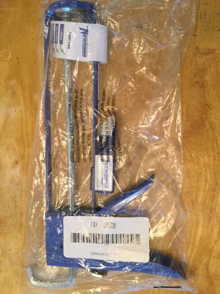 4 10.1oz HILTI FSOne Max Intumescent Firestop Sealant & Caulk Gun