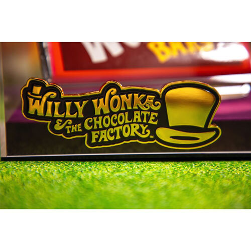 Willy Wonka and the Chocolate Factory Highly Collectable Premium Replica Set - Picture 2 of 3