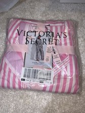 new Womens Victoria  s Secret flannel long pajama set size XL.R pink color