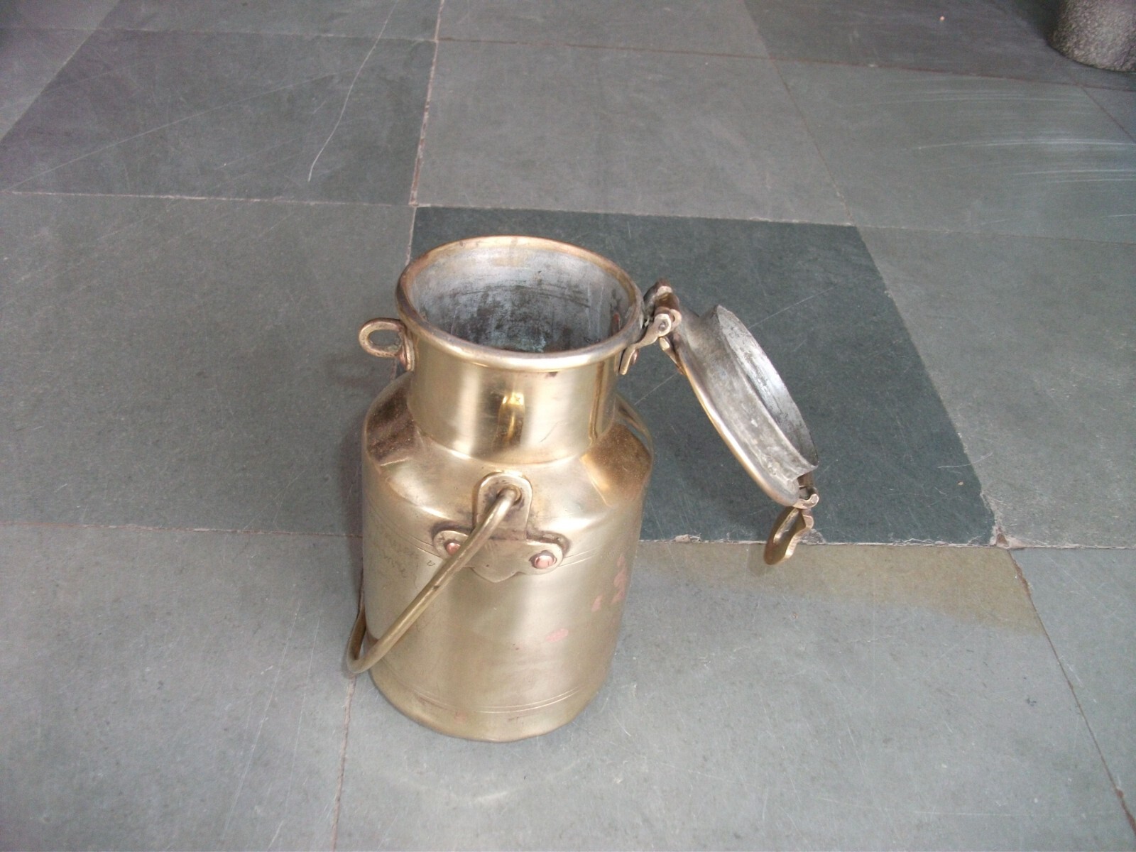 Picture 6 of 9