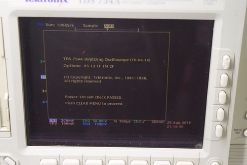 Tektronix TDS754A Digital Oscilloscope, 500MHz, 4 Channels, 2GS/s - Picture 2 of 9