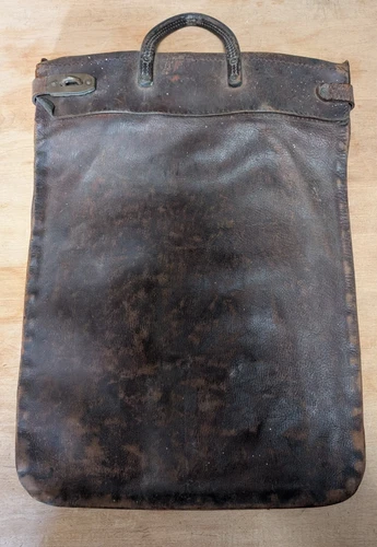 ANTIQUE LOCKING LEATHER MAIL BAG OR MONEY BAG