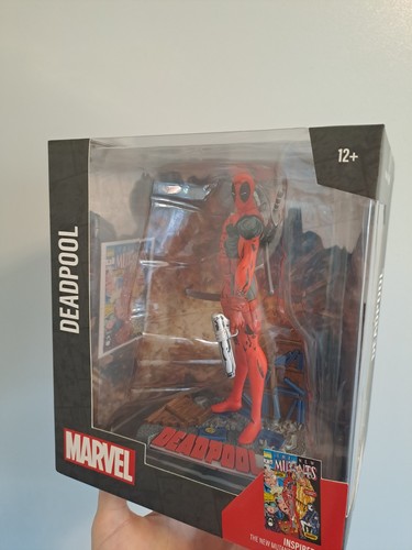 McFarlane Marvel Deadpool 1:10th Scale Collectible - The New Mutants #98 - Picture 5 of 12