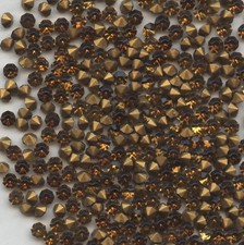 451170 *** 40 strass anciens fond conique 3,1mm TOPAZE