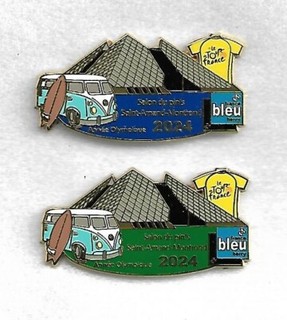 lot de 2 pin's salon st amand montrond 2024