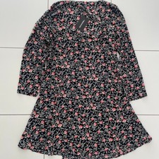 Pretty little thing plus black floral print cupped split detail midi dress