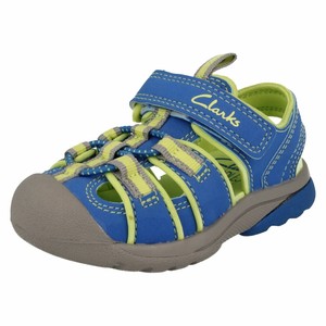 clarks closed toe shoes