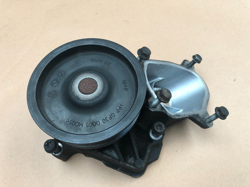 BMW 1 3 5 X3 X5er E60 E70 E71 E87 E90 Kühlmittel Wasserpumpe mechanisch & SCHRAUBEN