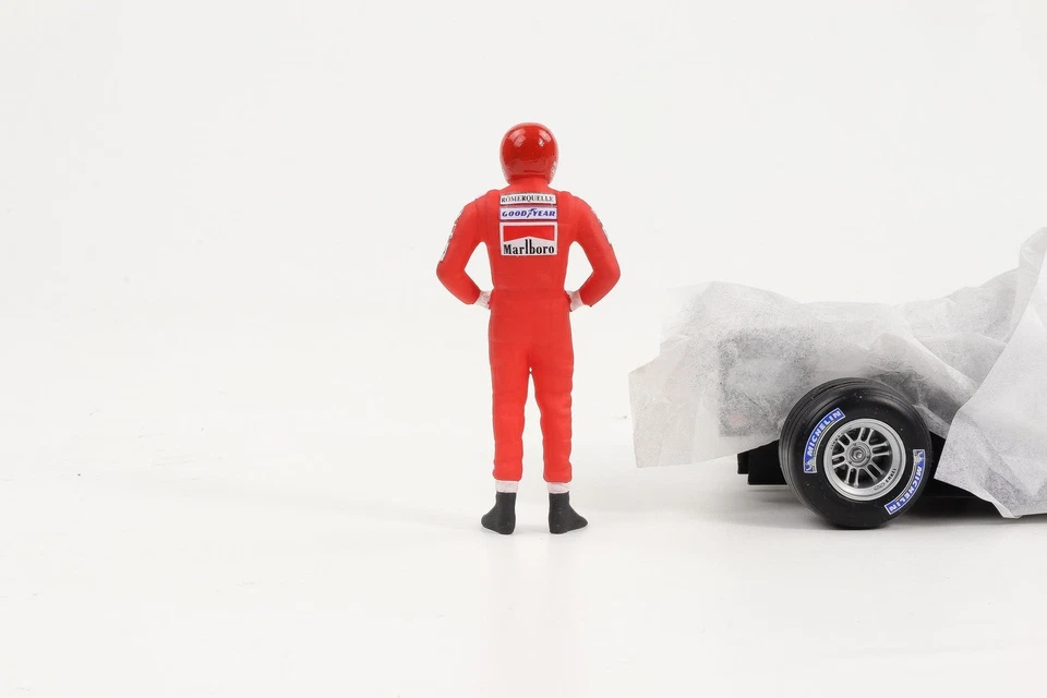 1:18 Cartrix Figurina Lauda Ferrari 1977 Formula 1 F1 Resina Diorama 10 cm - Immagine 3 di 4