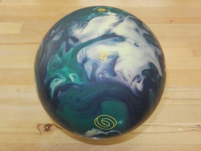 ストームEQUINOX 14ポンド NIB 14# Storm Equinox Solid Bowling Ball w/Specs of 14.2/3-3.5