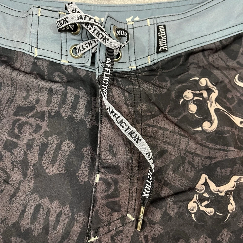 Bañador Affliction Para Hombres 32 Board Shorts Traje de Baño Parche AOP Y2K Foto 4 de 4