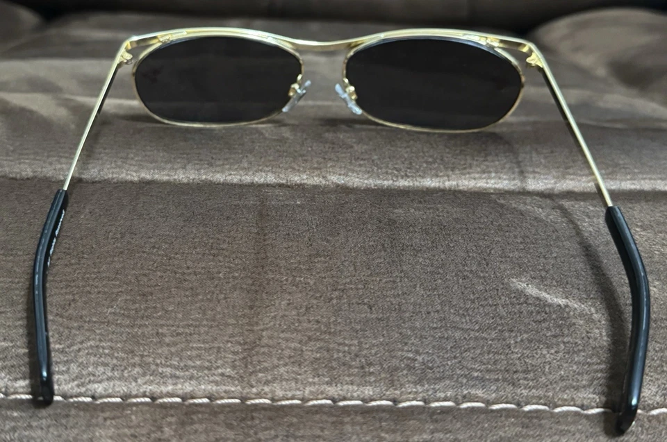 Gafas de sol The Rock Vintage 1999 "WWF/WWE" Attitude Era con bolsa de vidrio Foto 3 de 4