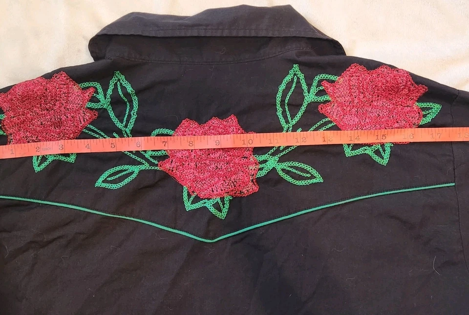 Vintage Ca Dragonfly Western Wear Pearl Snap Embroidered Red Rose Western Size S - Image 4 of 4
