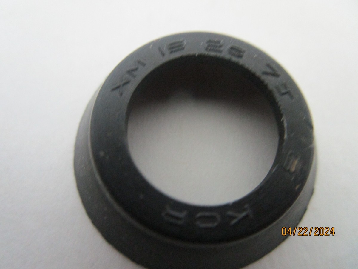 NOS Kawasaki 1982- 83 KZ550 1983-85 ZX750 OEM Oil Seal 92049-1083