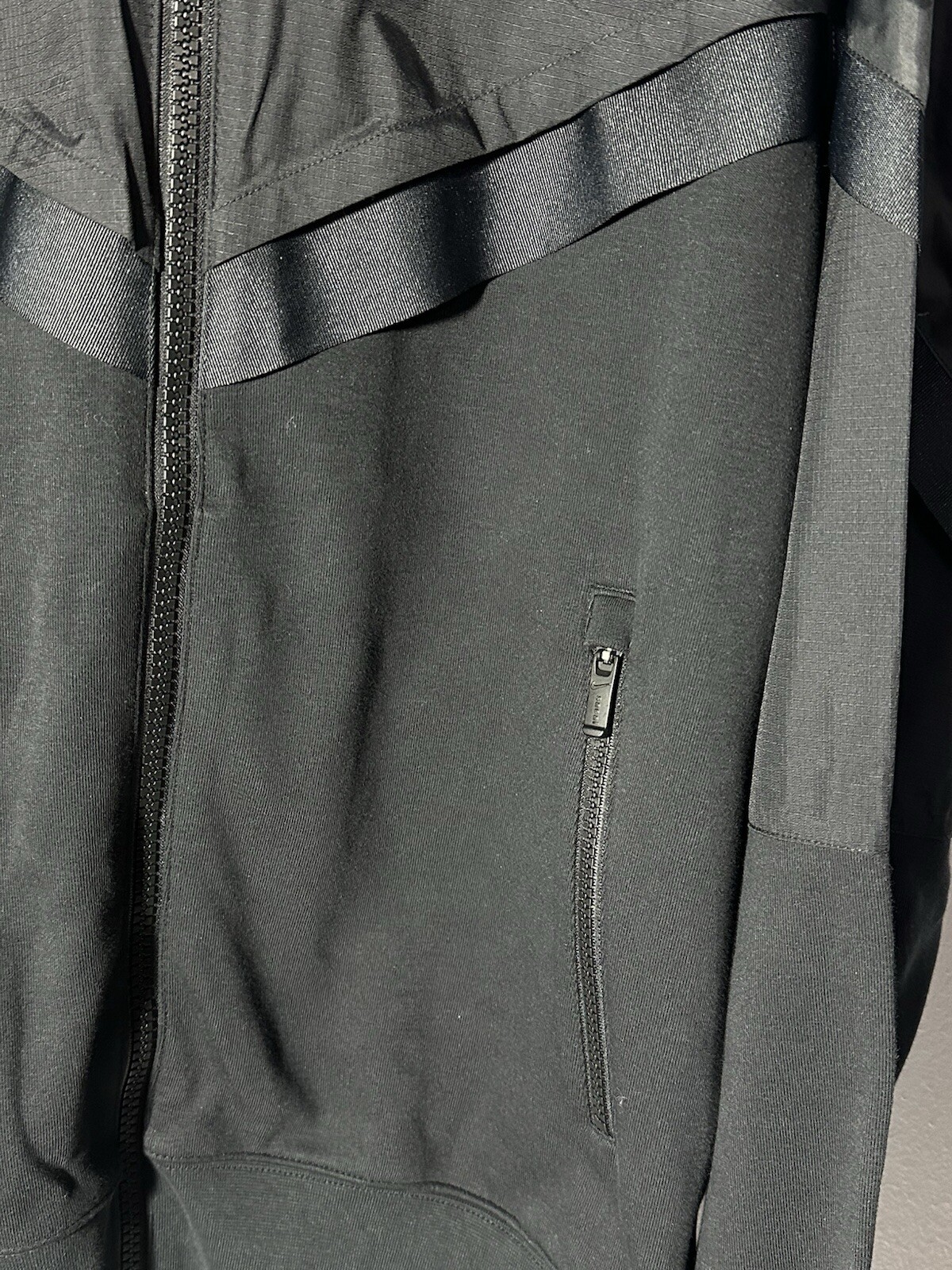 SACAI X NIKE Felpa con cappuccio e zip intera uomo taglia 2XL Nike x Sacai 'Nero' DQ9029 010