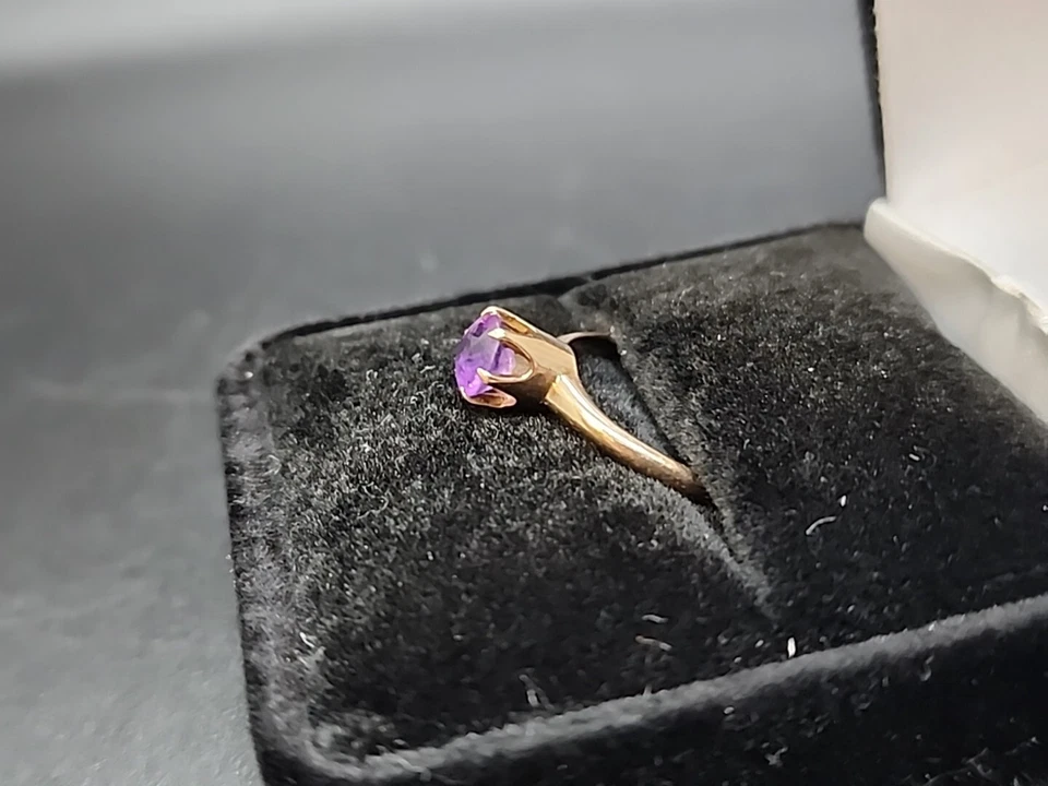 Estate Natural 0.56 ctw Tanzanite 14K Yellow Gold Ring Size 5.5 - Image 3 of 4