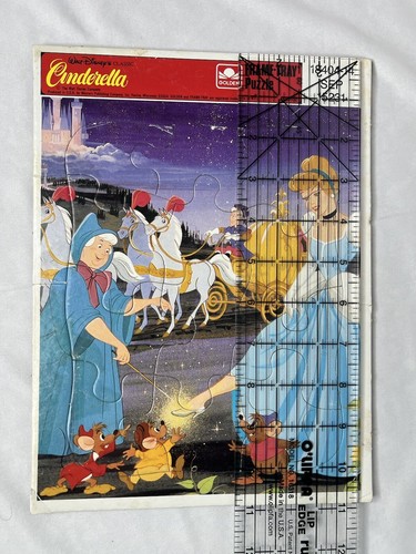Disney’s Cinderella Golden Frame-Tray Puzzle 12 Piece Vintage 1 Pc Bent - Picture 8 of 9