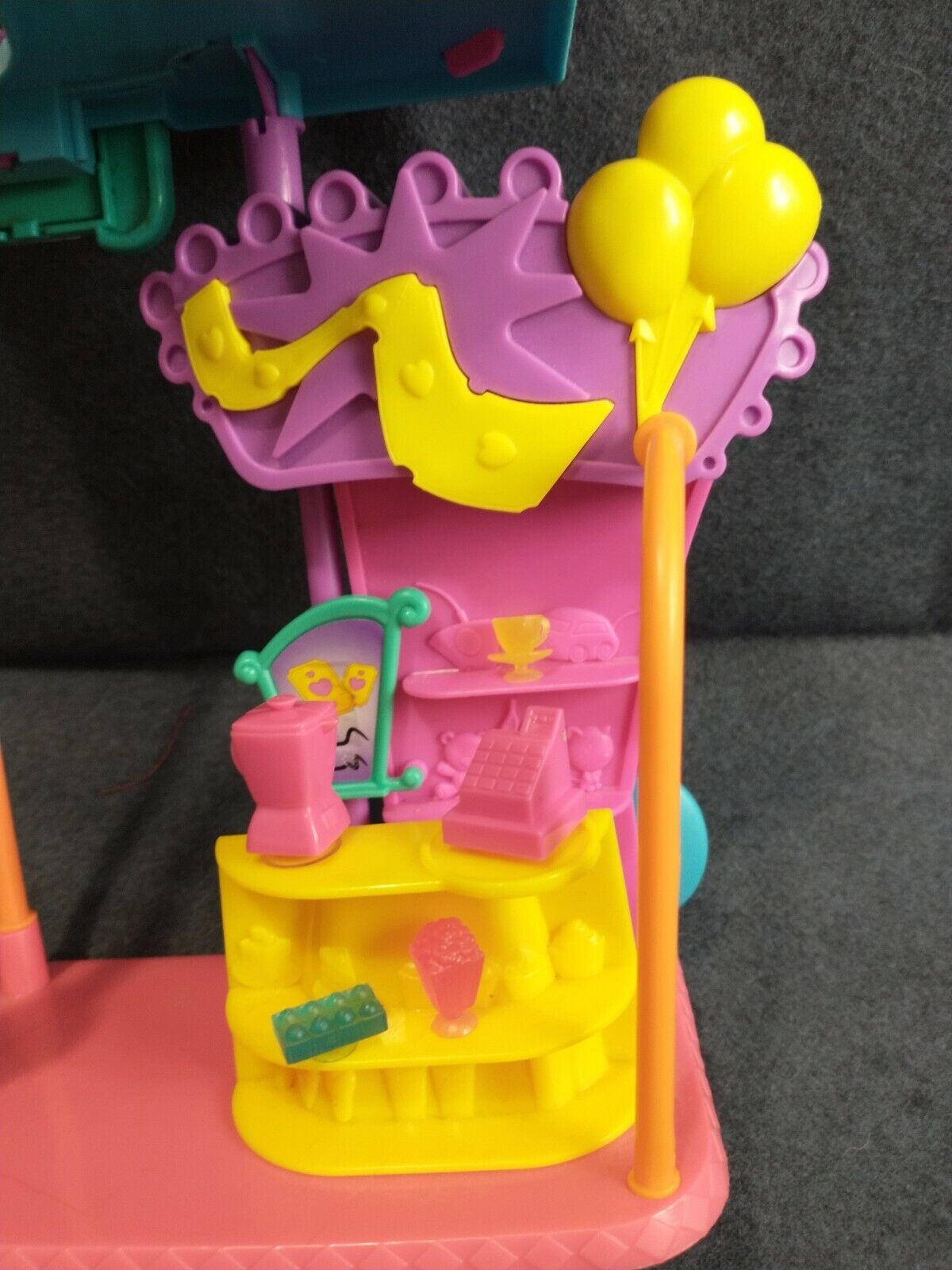 Polly Pocket Wall Party Casa de Sucos - Mattel - A sua Loja de