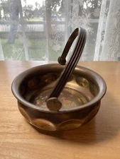 Pre-owned Brass basket with Moveable Handle