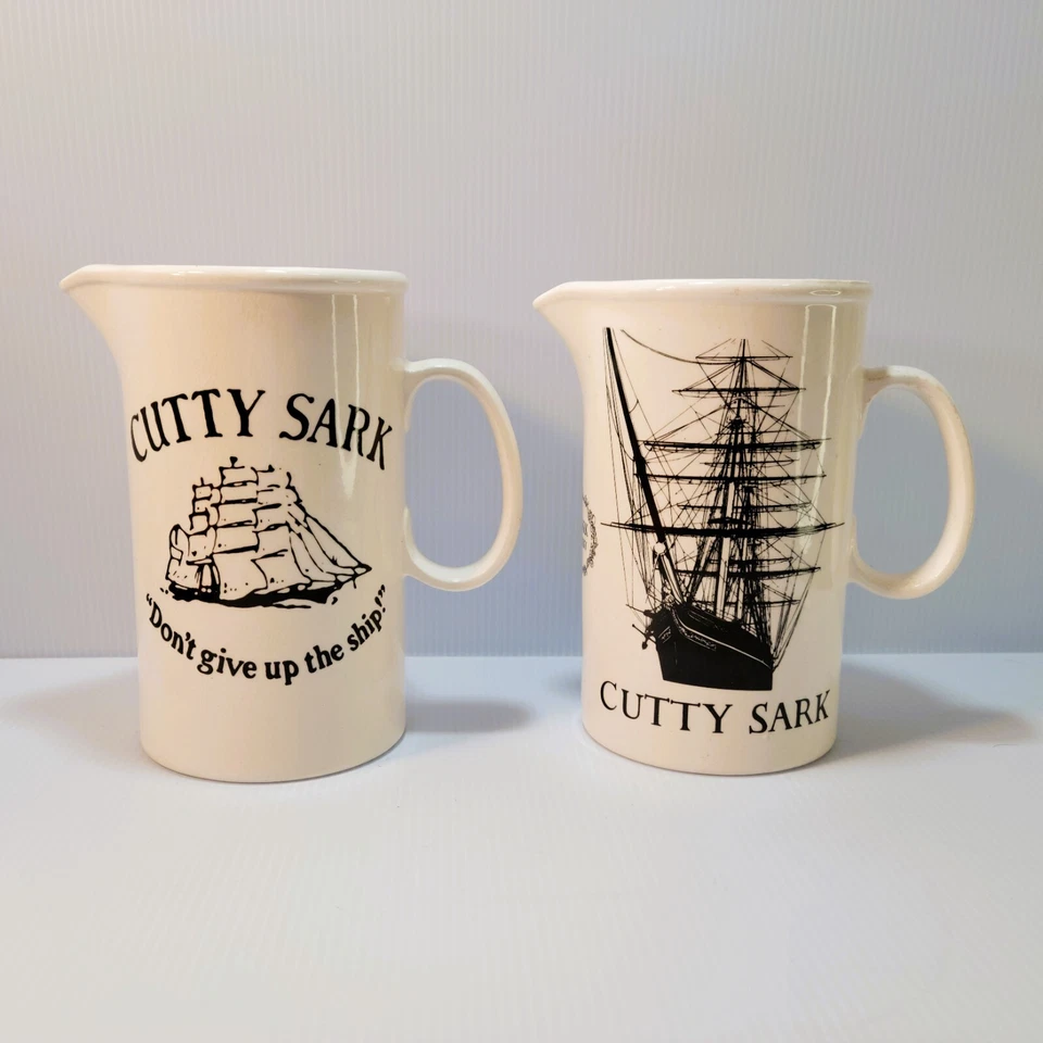 2 Vintage Cutty Sark Scots Whisky Pitchers Ceramic 6 1/4" high - Изображение 2 из 4