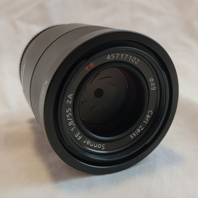 Used Sony ZEISS Sonnar T* FE 55mm f/1.8 ZA Sony E-Mount AF Lens 49mm