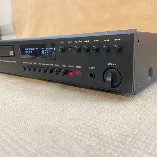 Adcom GCD-575 Compact Disc CD Player 176.4 kHz Dual D/A Converters WORKING - Image 2 of 4