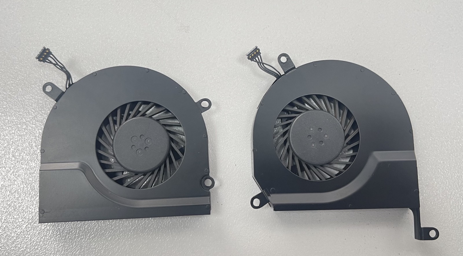 Ventola di raffreddamento per Apple MacBook Pro A1286 foto 2