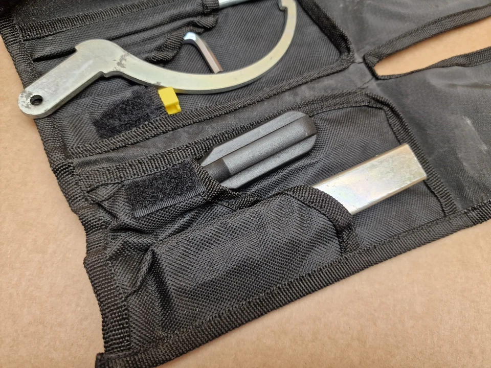 Triumph Tiger 1050 SPORT инструмент набор и мешок подлинный OE 2013 - 2016 - Изображение 4 из 4