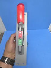 Allen Bradley 1494F-M1 Ser A, Metal Disconnect Handle Size 30, 200A  1494U-R1