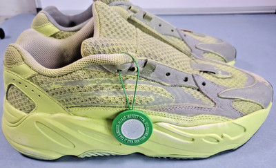 Adidas Yeezy 700 V2 Static Reflective Low Top Mens Size 10 Shoes OG EF2829