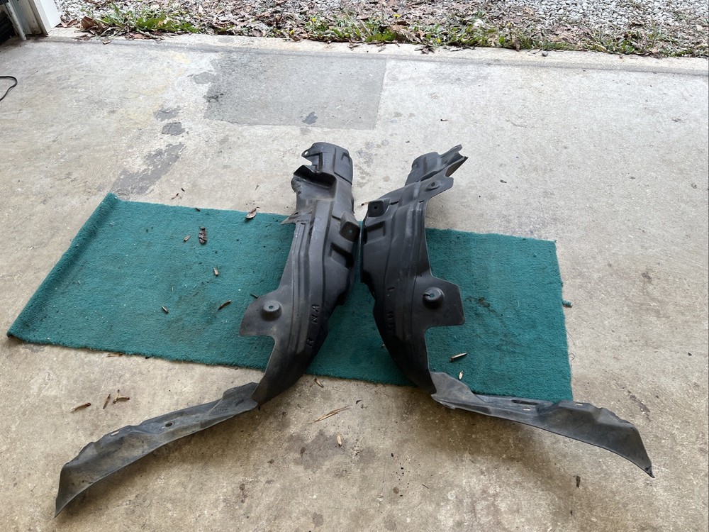 90-97 Mazda Miata Front Wheel Well Liner Splash Guard Pair OEM