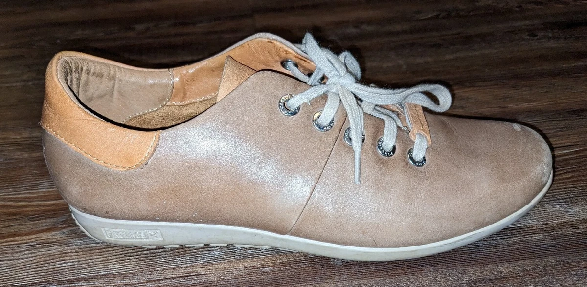 Pikolinos lisboa deals leather sneaker