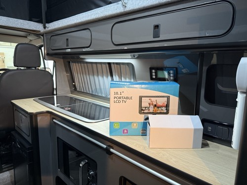 Ford custom 4 Birth campervan - Picture 16 of 23