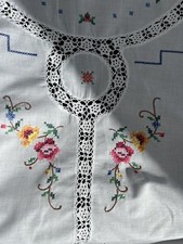 Vintage Hand Embroidered Round Tablecloth Exquisite Antique Linen 63” Diameter