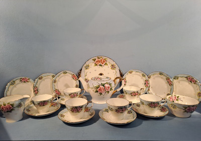 ***SELTENES SAMMLERSTÜCK*** SHELLEY BONE CHINA TEESERVICE HANDBEMALT, S MARSDEN