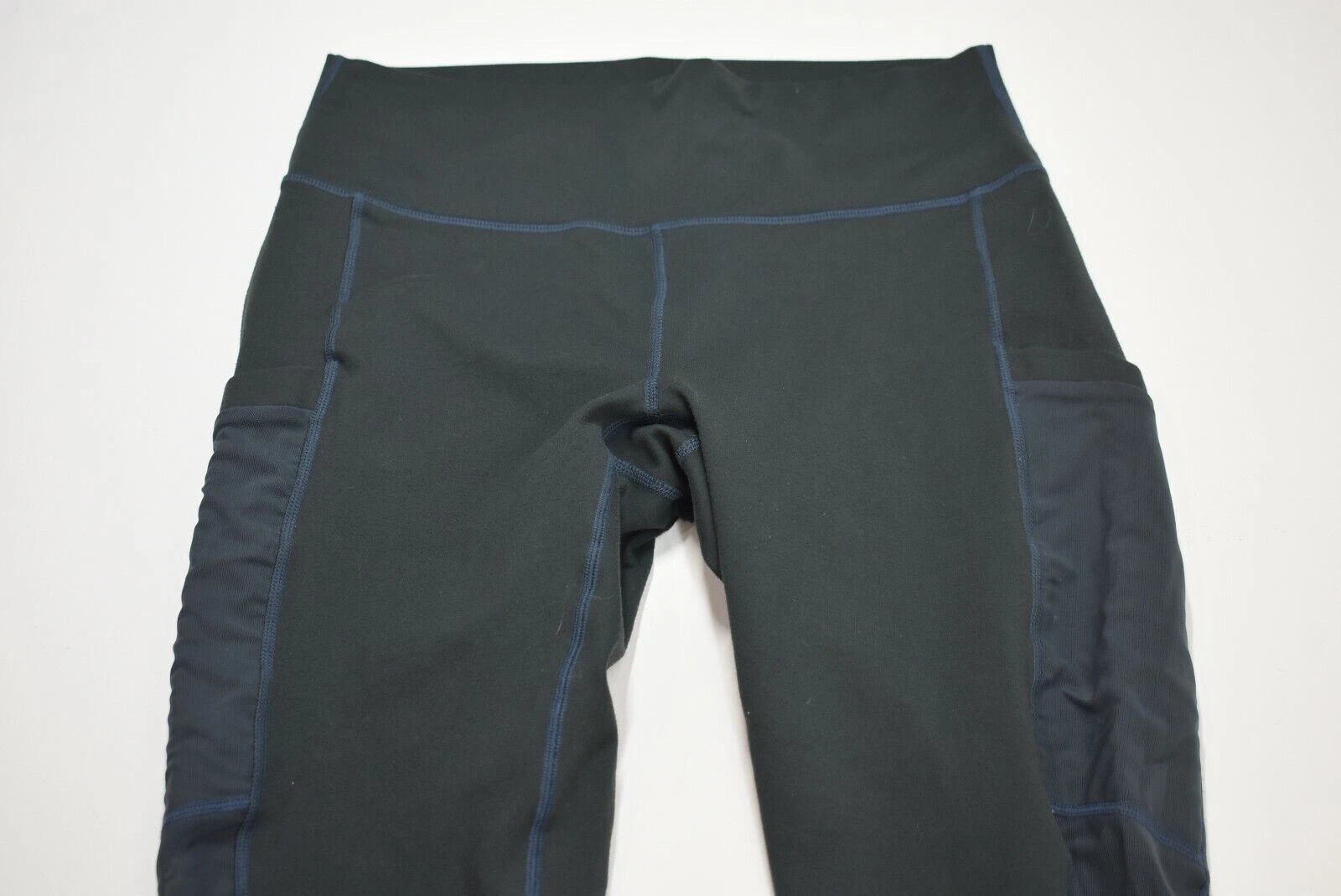 fabletics powerhold elastic waist stretch fit pull on yoga capri leggings