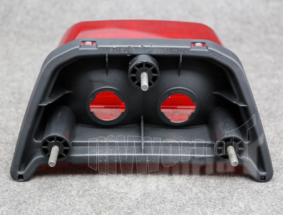 Carcasa de cubierta de luz trasera apta para lente roja Kawasaki ZRX400 ZRX1100 ZRX1200 ZRX1300 Foto 3 de 4