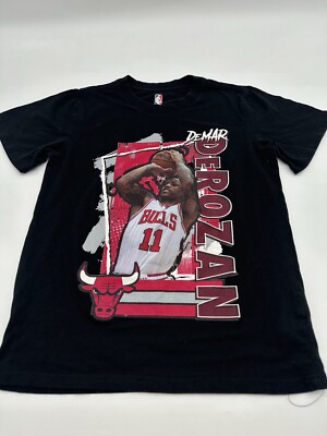 Chicago Bulls De Rozan T-Shirt Youth Boy Size 16 Black Graphic Print..#15449