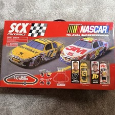 SCX COMPACT NASCAR TRI-OVAL SUPER SPEEDWAY 1:43 SLOT RACING SET Complete  Works