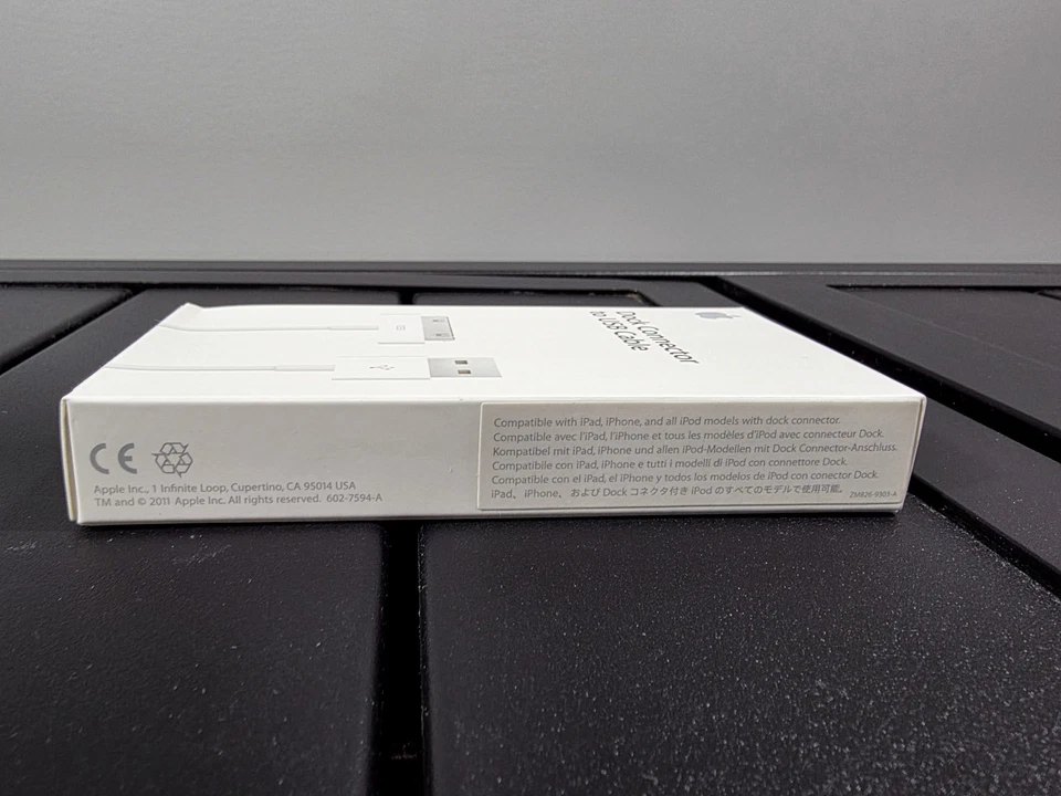 SEALED Apple Dock Connector to USB Charger MA591G/B Comp w/ iPod iPad iPhone - Image 4 of 4