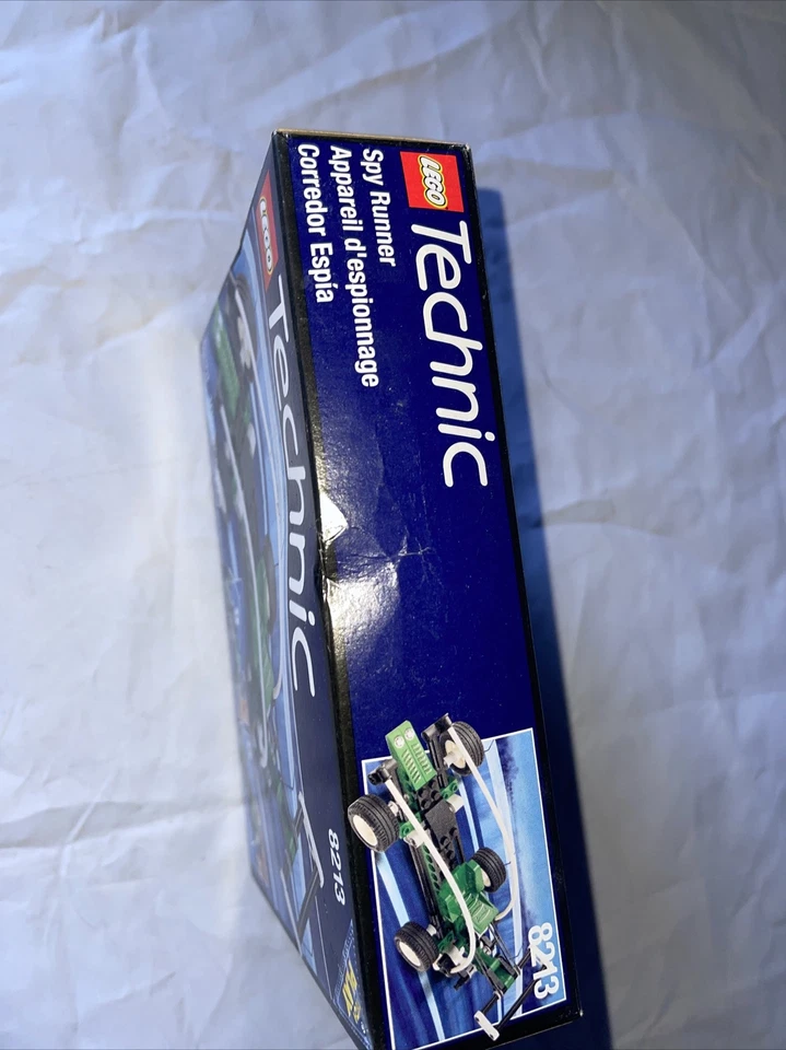 Lego Technic Spy Runner 8213 100 PCs Brand New Sealed - Image 3 of 4