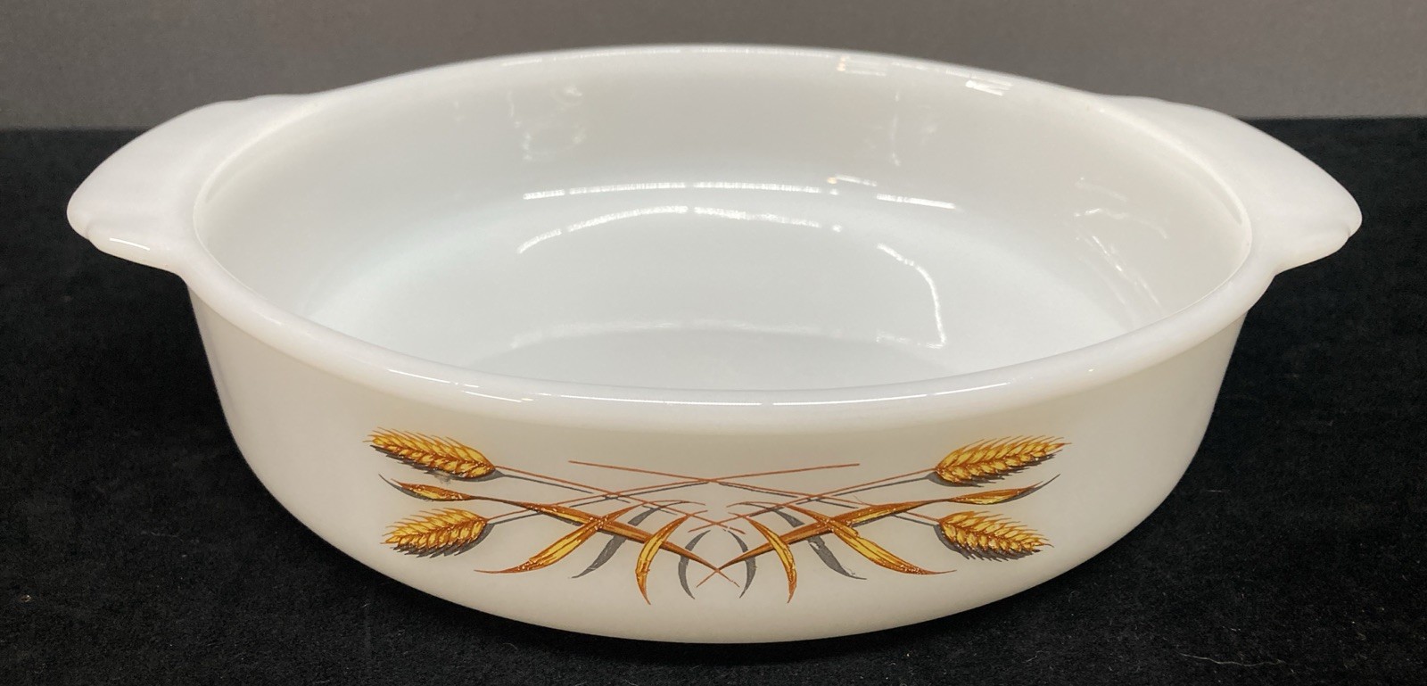Anchor Hocking Fire King Golden Wheat Round Milk Glass Baking Dish 8.5”