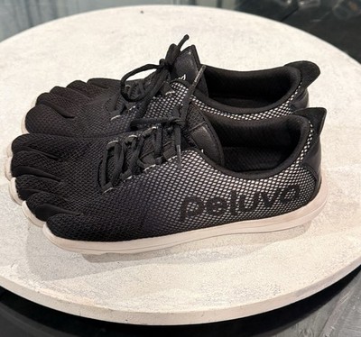 Peluva Strand Sport Mesh Barefoot Shoes Men s US 10 EU 44 Black White PFWM30102