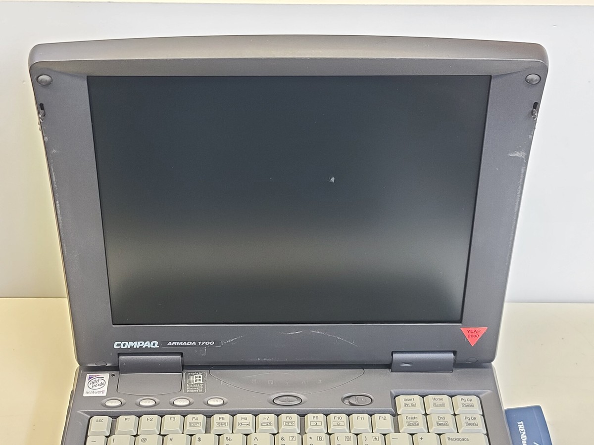 Compaq Armada 1700 Pentium II 233MHz + 160MB + 4GB Windows