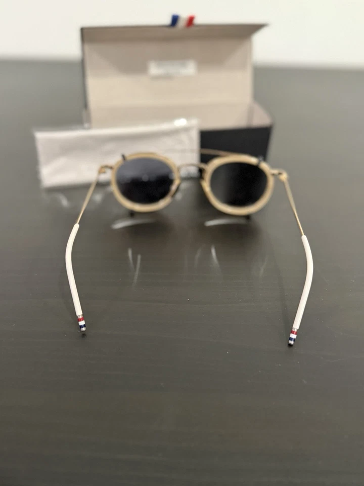 Gafas de sol redondas doradas Thom Browne TB-710-A-BLK-WLT-46 con clip y estuche Foto 4 de 4