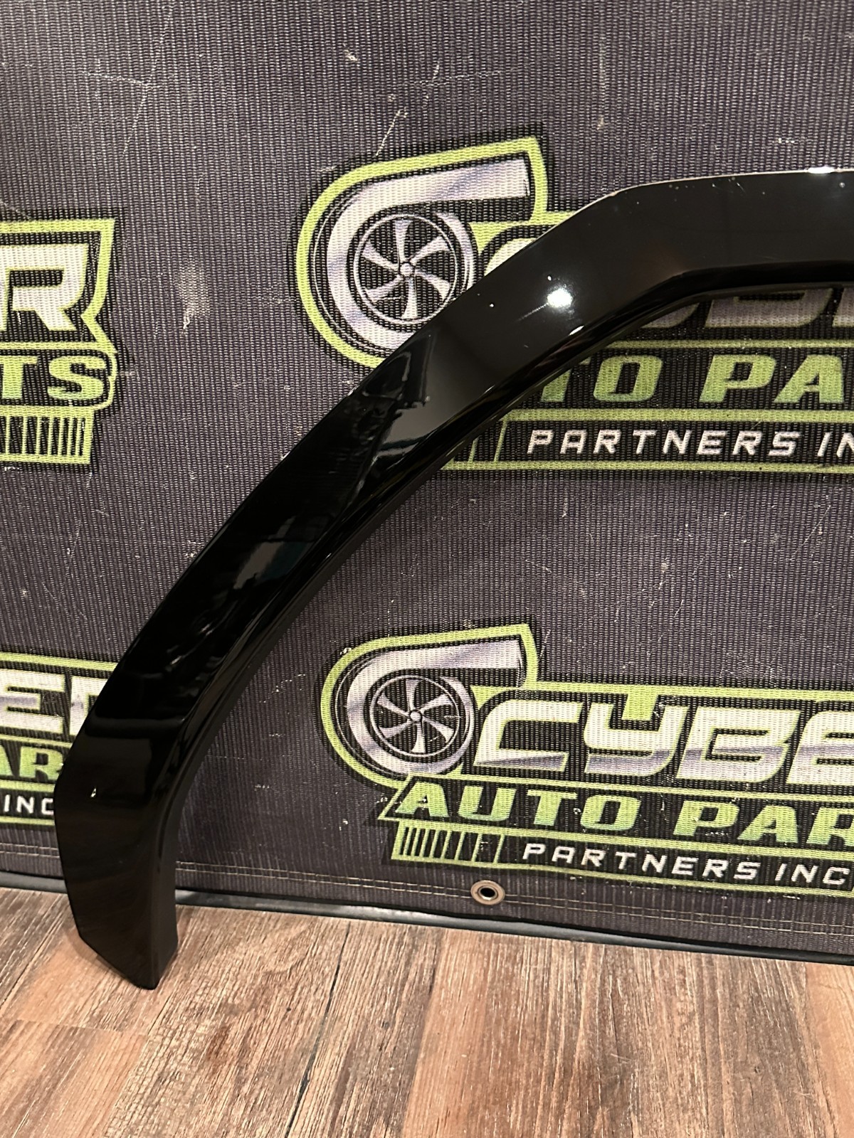 2018-2024 LAMBORGHINI URUS FRONT RIGHT WHEEL ARCH FLARE TRIM OEM 4ML853817