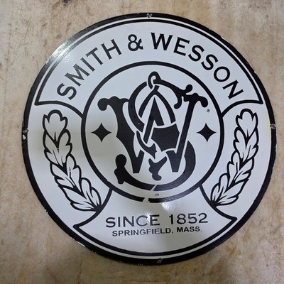 SMITH & WESSON 29 X 29 INCHES PORCELAIN ENAMEL SIGN