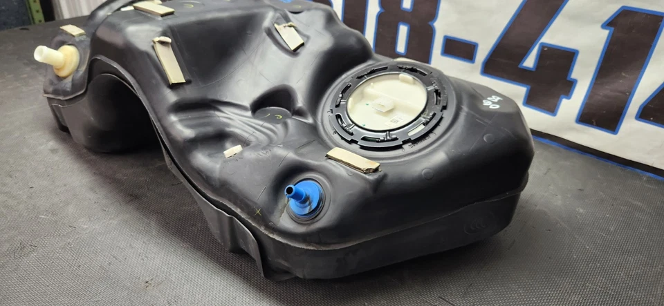 2015-2017 福特野马 GT 油箱带泵 完整 75k 英里 原始设备制造商 — 第 2/4 张图片