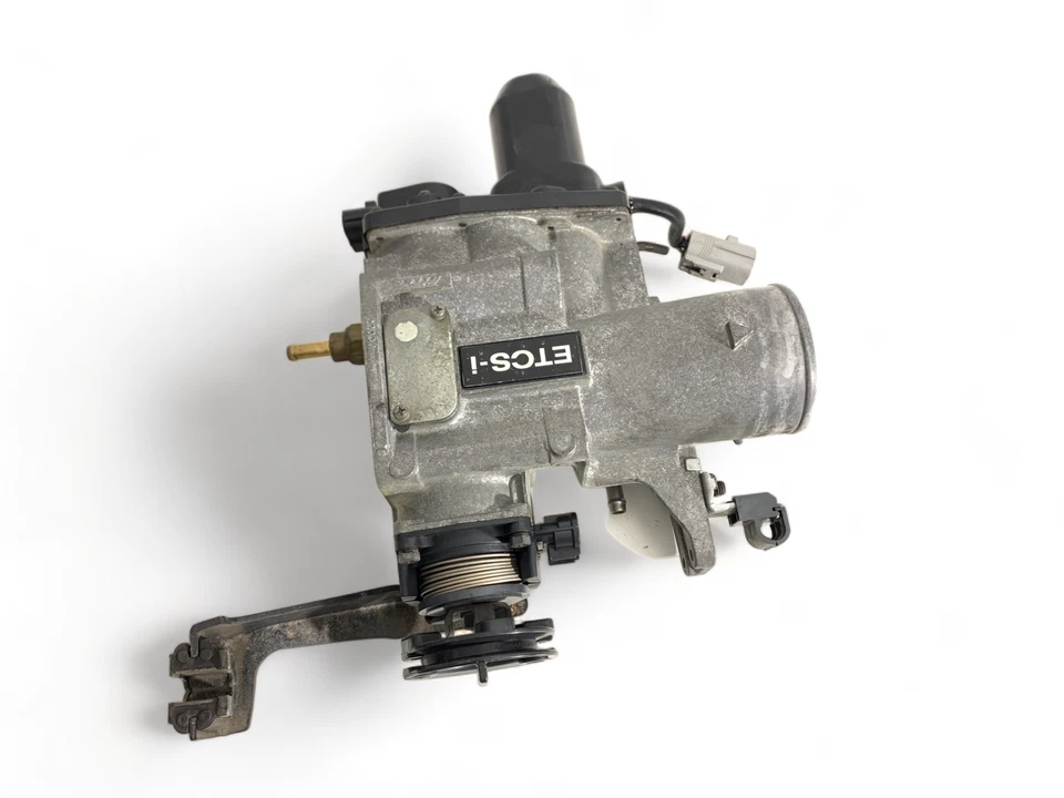 Lexus IS300 2004 3,0 L cuerpo del acelerador actuador de válvula 22030-46220 OEM 116 +++ #34 Foto 3 de 4